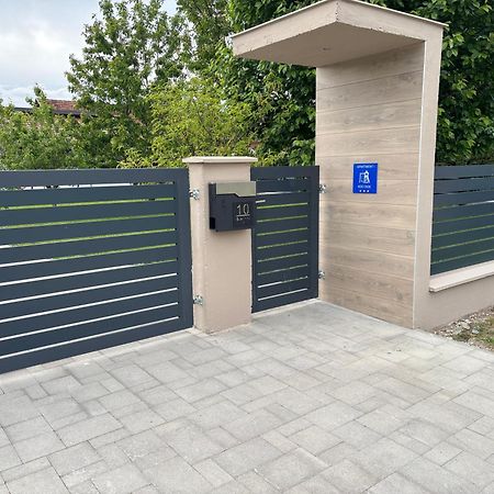 Kod Dide - Entry With Pin 0-24H Apartamento Slavonski Brod Exterior foto