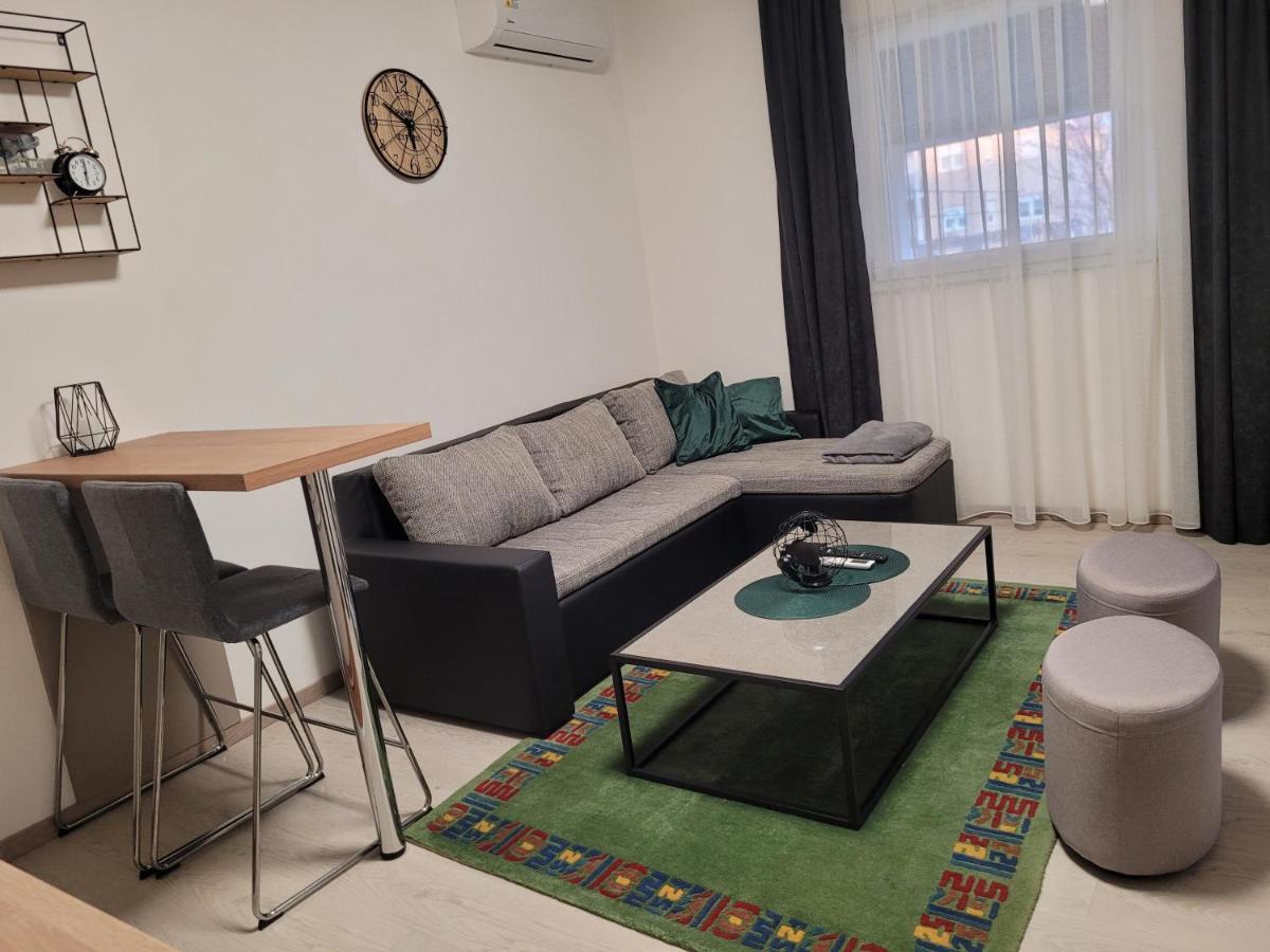 Kod Dide - Entry With Pin 0-24H Apartamento Slavonski Brod Exterior foto