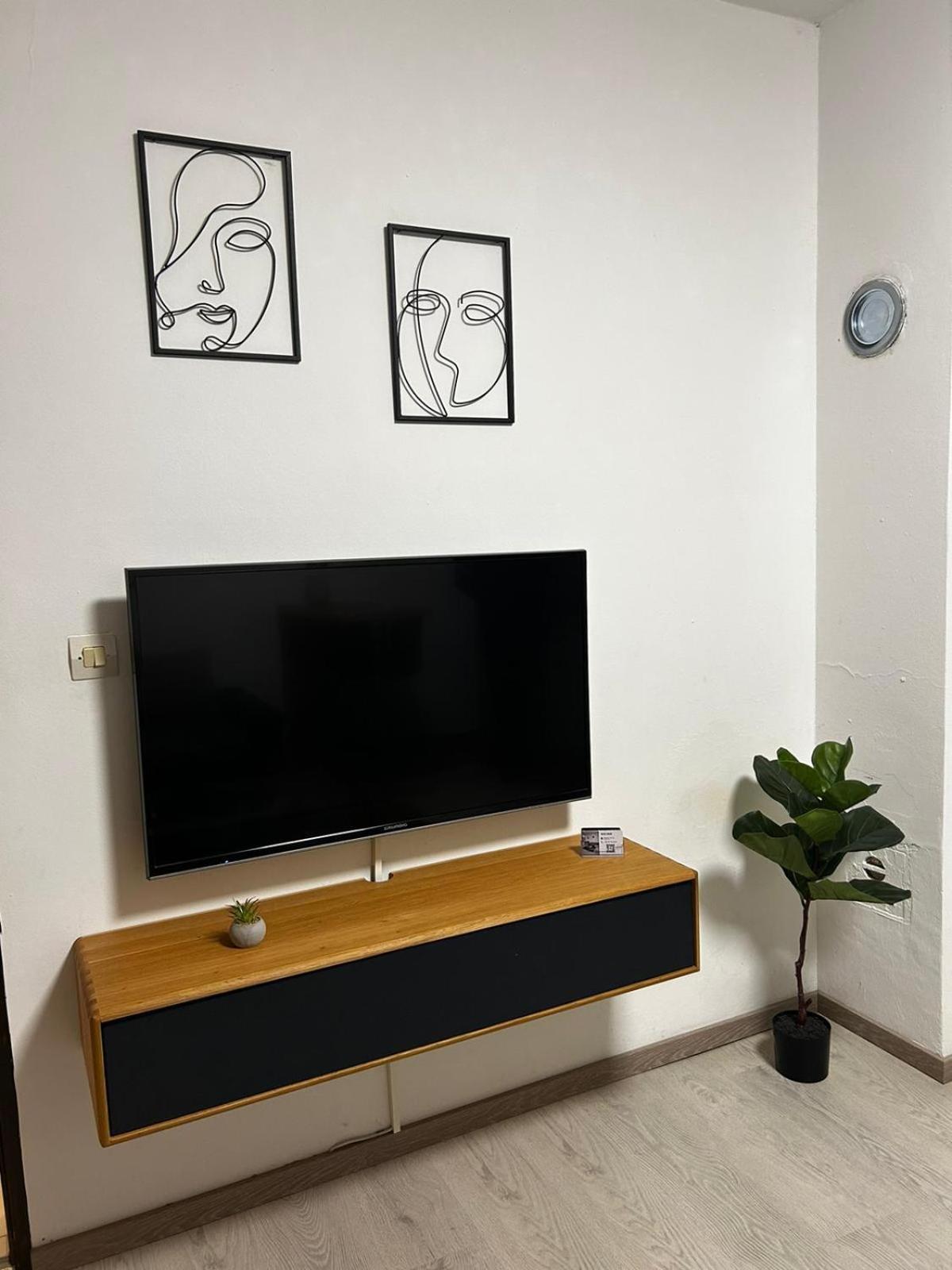 Kod Dide - Entry With Pin 0-24H Apartamento Slavonski Brod Exterior foto