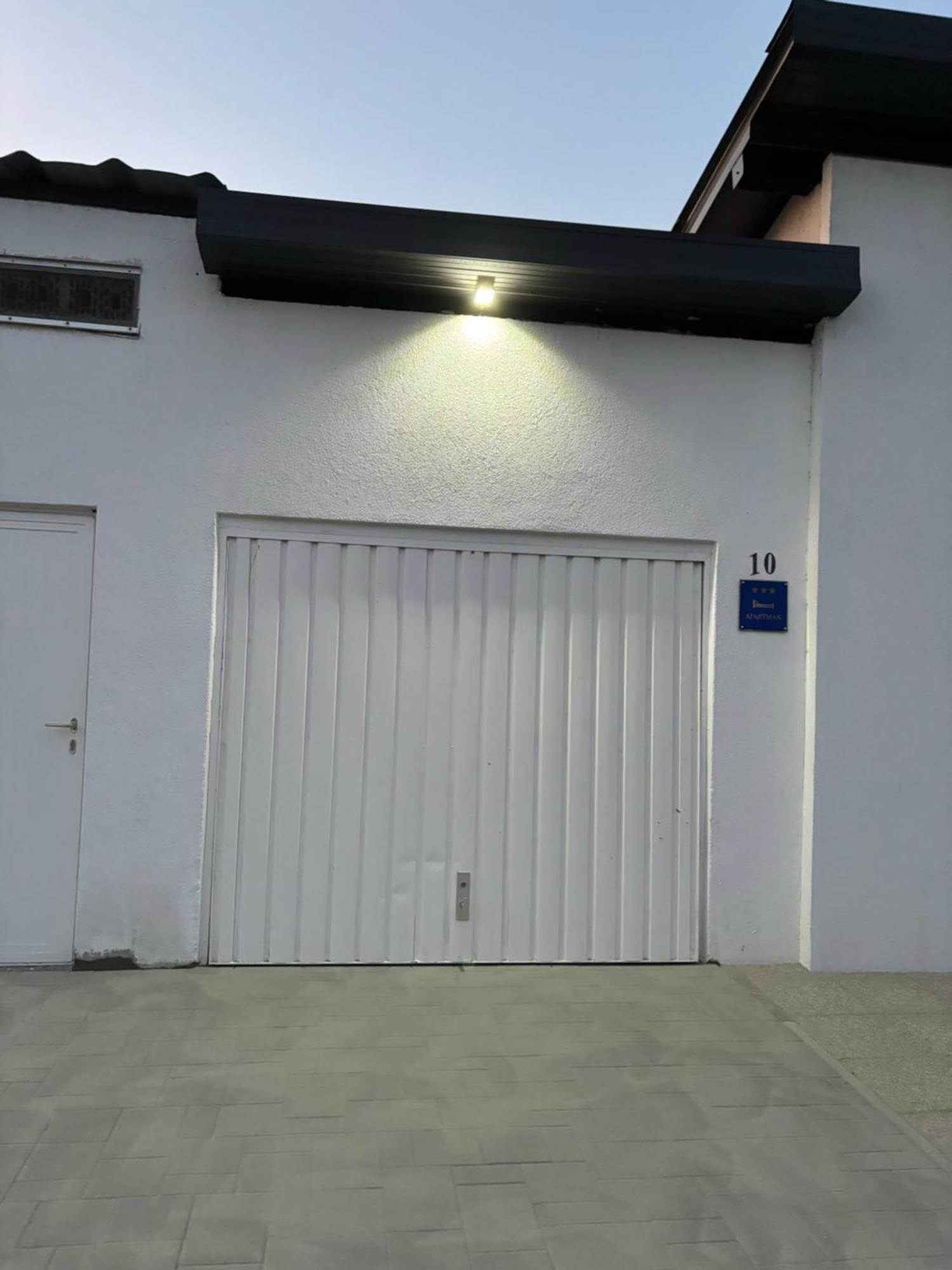 Kod Dide - Entry With Pin 0-24H Apartamento Slavonski Brod Exterior foto
