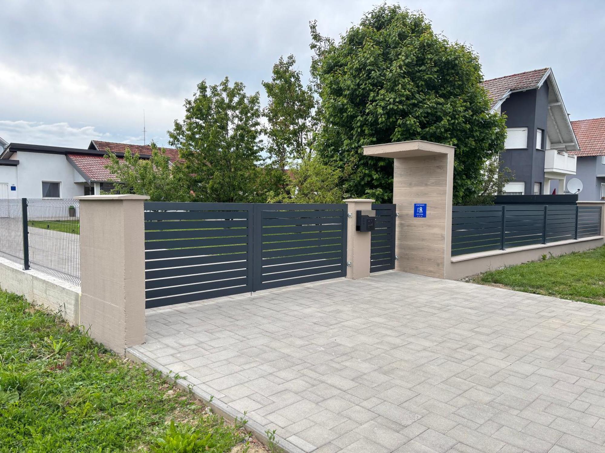 Kod Dide - Entry With Pin 0-24H Apartamento Slavonski Brod Exterior foto